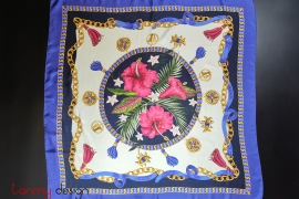 Square silk scarf printed with 3 flowers 90*90cm